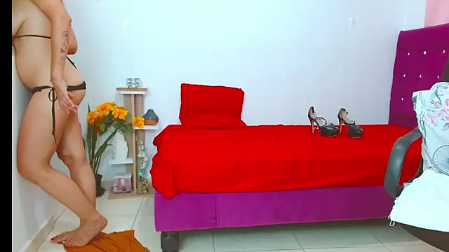 chantalsemenova1 - Chantalsemenova1's free webcam - UK Sex Cams