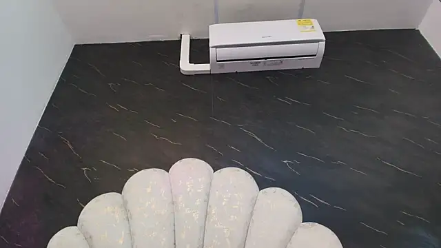 kissme_luna webcam