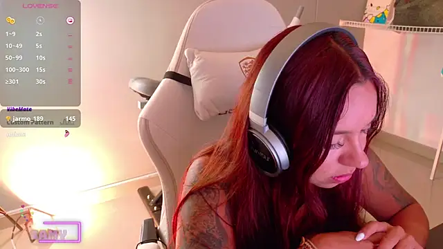 samantha_tattu webcam