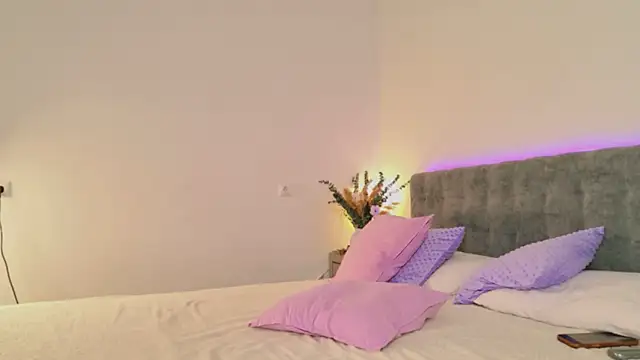 Kelly_Jelly live cam on StripChat