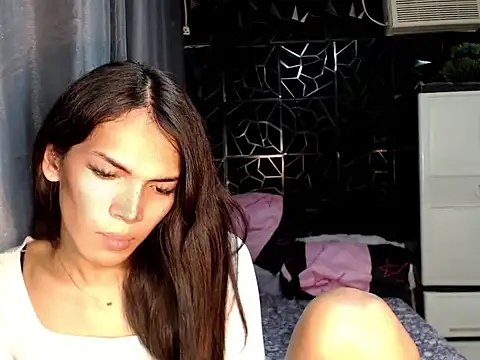 GORGEOUS_CARMEE webcam