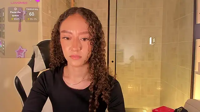 ChloeMoreti webcam