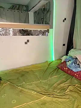 SaharQamar webcam