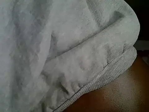 Pearl_petite webcam