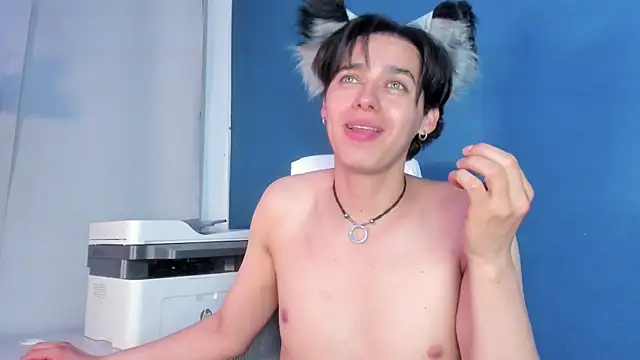 fox_white_ webcam