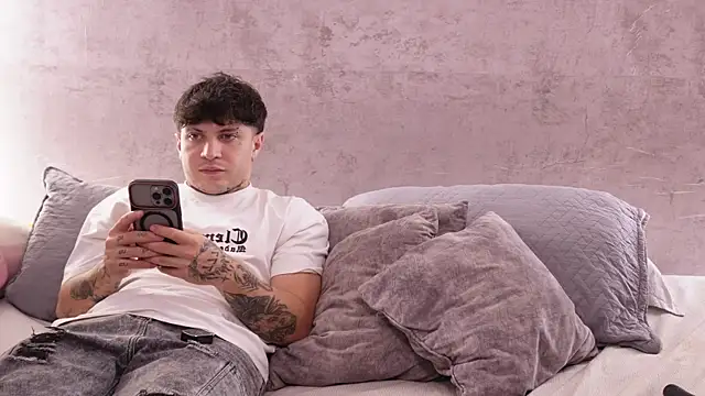 Nicky_and_Blake webcam