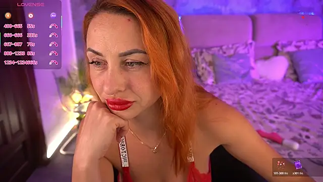 KristiiMax webcam