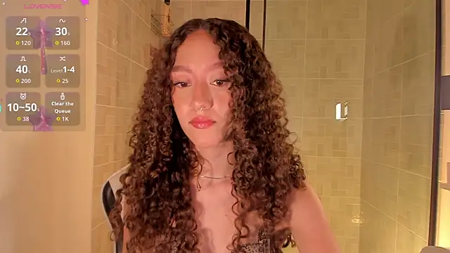 ChloeMoreti webcam