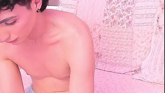 KylieMonnett webcam