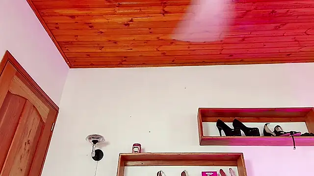 NoahMonroe_11 webcam