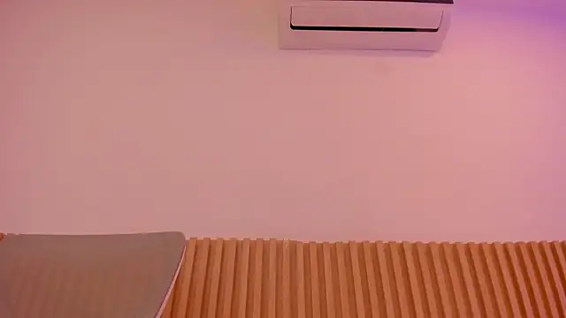 OliviaSweett webcam
