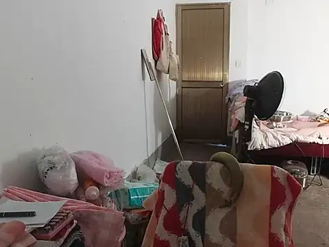 RebelAura live cam on StripChat