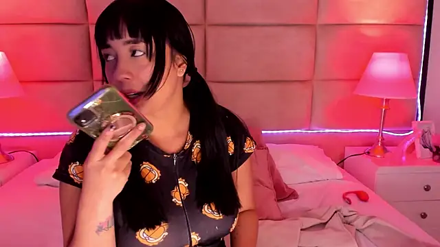 Adara_Muller webcam