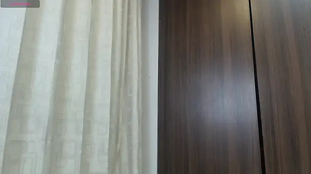 madeleine_evans webcam