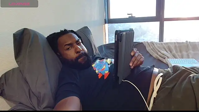 blackmuscless live cam on StripChat