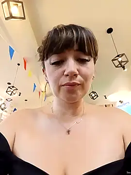 tata_sanz_ live cam on StripChat