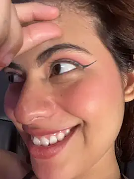 Eva_Feller69