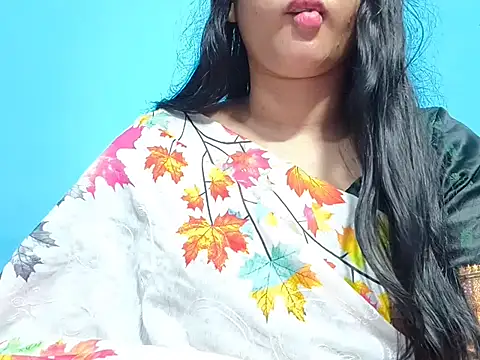 Adhiti_1 live cam on StripChat