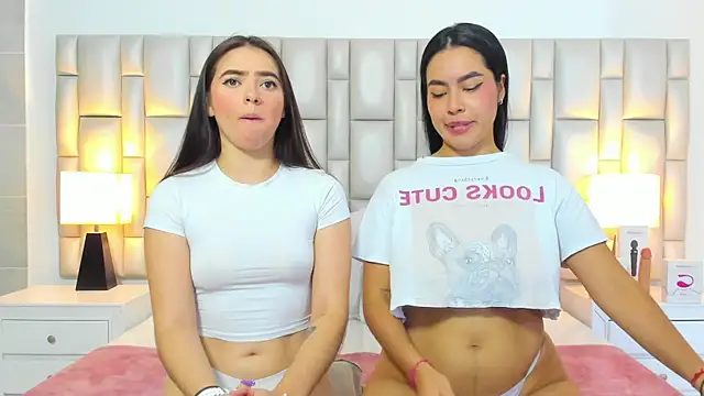 paola_katy_dicks webcam