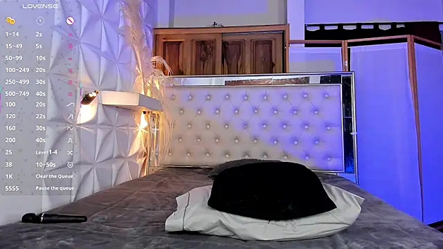 miss_alice_jones webcam