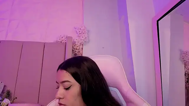 MollyBigBoobs12 webcam
