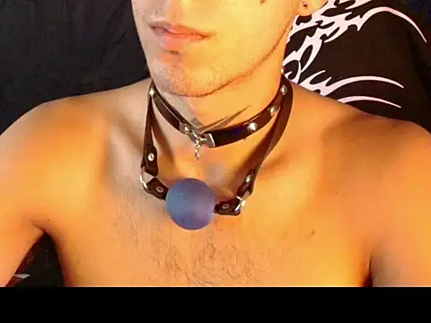 dark_men1 webcam