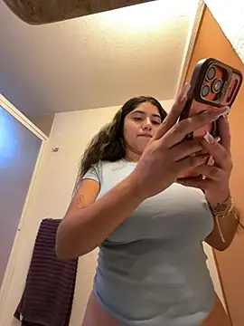 Monica17 webcam