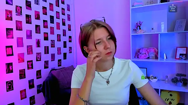 gloria_bubble live cam on StripChat