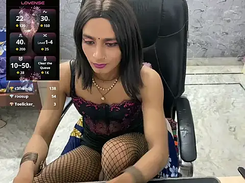 LuvLayla webcam