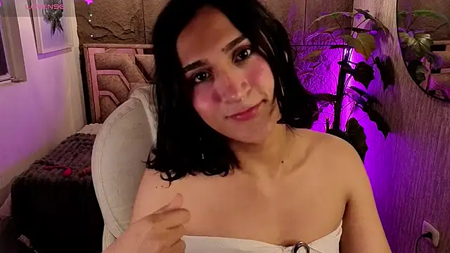 Zoee_Kiss_ live cam on StripChat