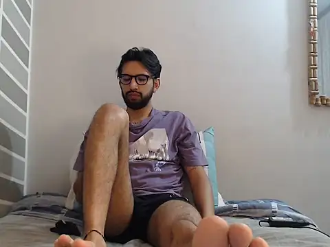 thomass1018 live cam on StripChat