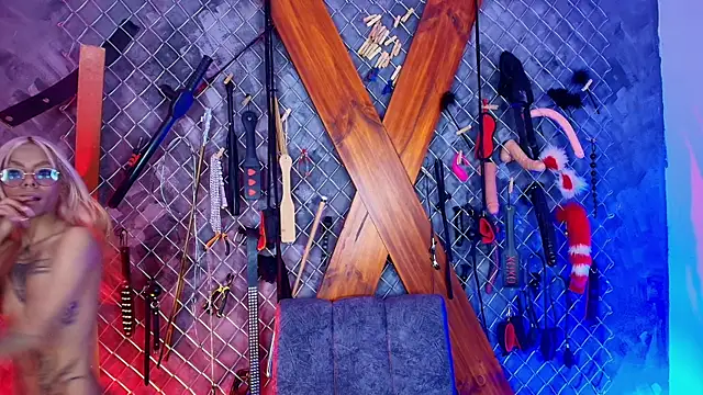 Mistress_lexi_bdsm live sex cam