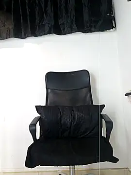 angierot2025 live cam on StripChat