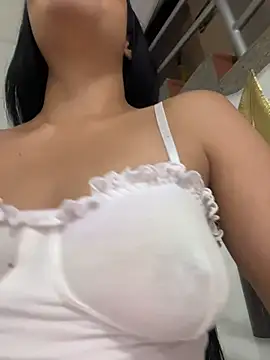 HeyScarletXXX webcam