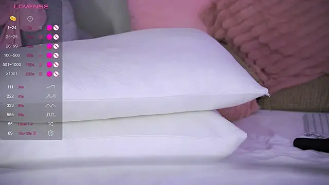 AishaSins webcam