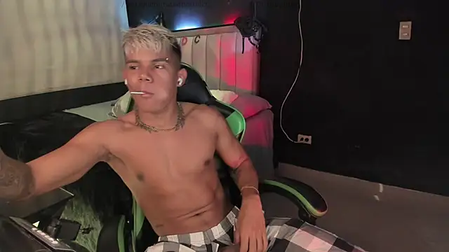 Jack_castell live cam on StripChat