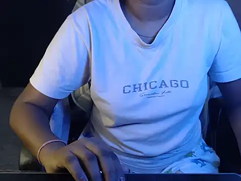DuskyDivaXO webcam