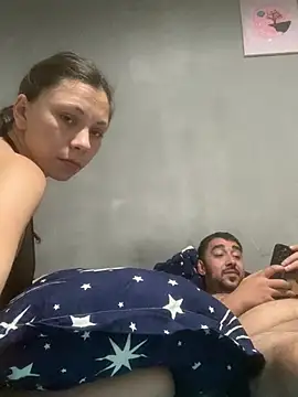 Foxy20withBear webcam