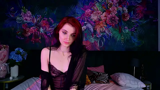 NicoleLuxe webcam