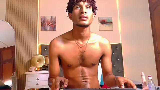 Alex_Bloom webcam