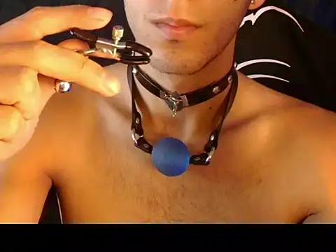 dark_men1 webcam