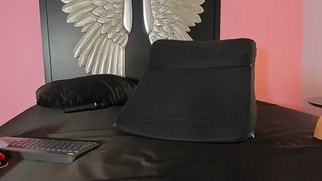 lupeebony webcam