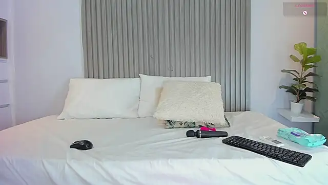 Anny-Cute webcam