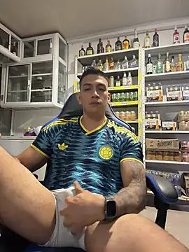 OliverWest04 webcam