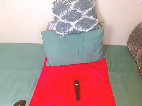 ChocoSlenderXXX webcam