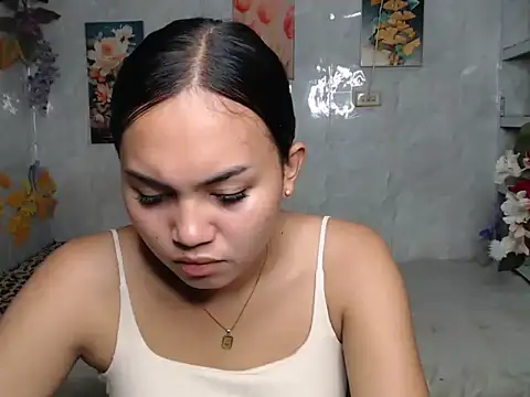 ur_asiankat webcam