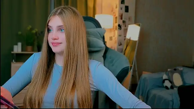 yourbeautyarya webcam