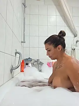 hausverbot3 (F young) - Ass pic for the highest tipper