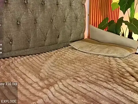charlottee_white webcam