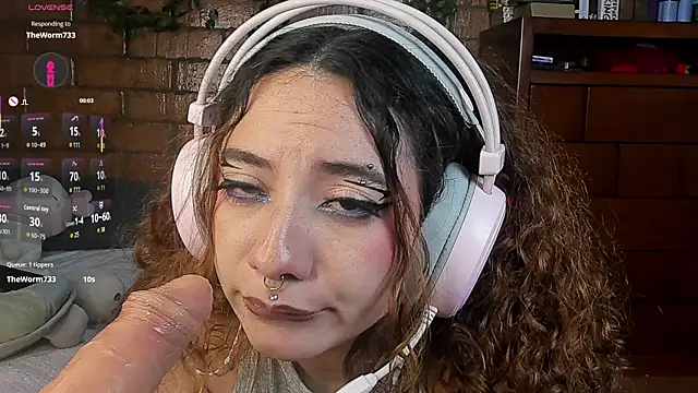 Annycolin_ webcam